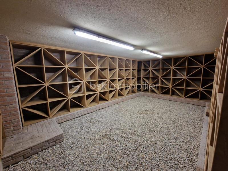 Demeure - 566 m² - 10 pièces