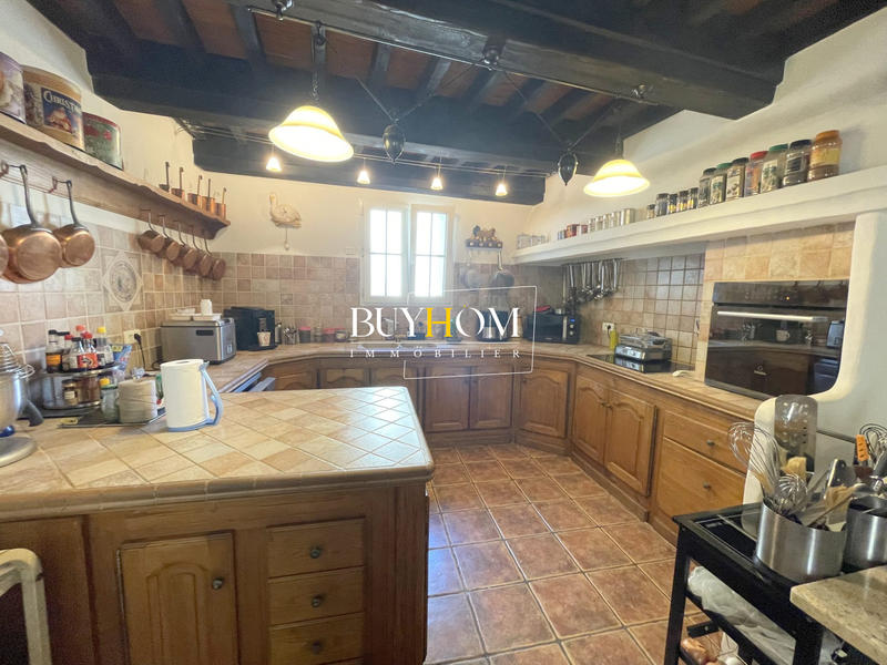 Maison - 206 m² - 6 pièces