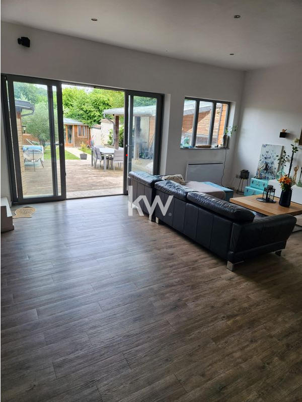 Maison - 175 m² - 6 pièces