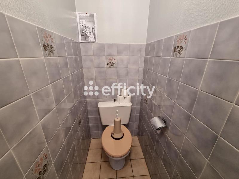 Bureau - 757 m² - 22 pièces