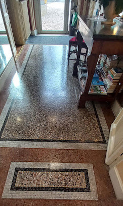 Immeuble - 1 340 m² - 21 pièces