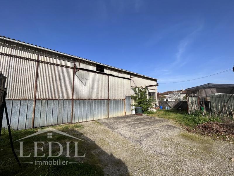 Propriété - 248 m² - 7 pièces