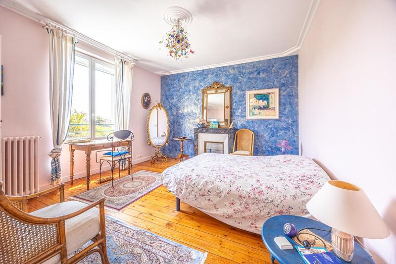 Maison - 182 m² - 6 pièces