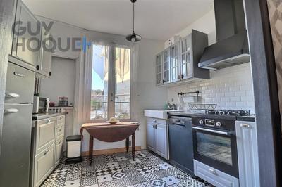 Maison - 177 m² - 7 pièces