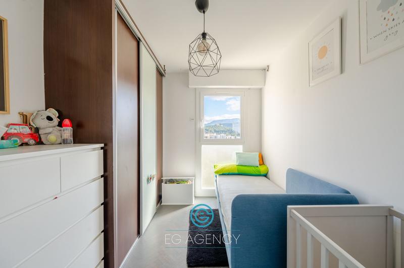 Appartement - 82 m² - 4 pièces