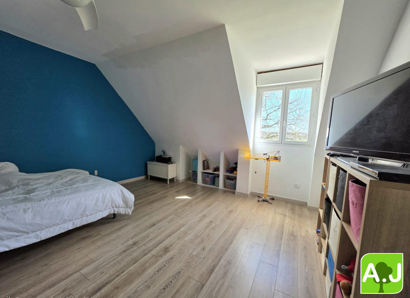 Maison contemporaine - 260 m² - 10 pièces