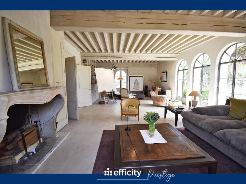 Maison - 400 m² - 8 pièces