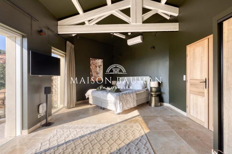 Villa - 300 m² - 8 pièces