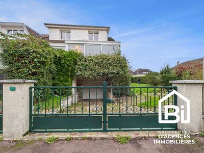 Maison - 84 m² - 4 pièces