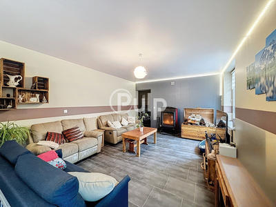 Maison - 227 m² - 9 pièces