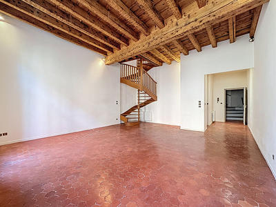 Appartement - 110 m² - 4 pièces