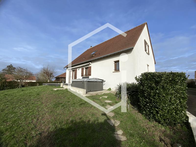 Maison - 170 m² - 6 pièces