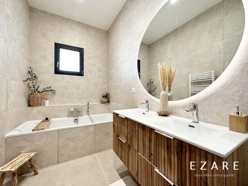 Maison - 170 m² - 6 pièces