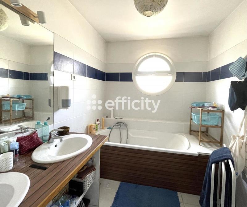 Maison - 161 m² - 5 pièces