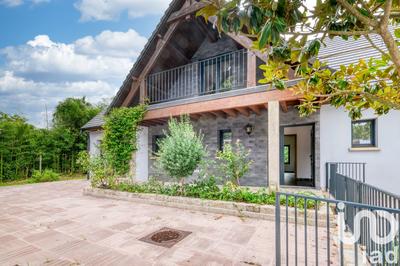 Maison - 200 m² - 7 pièces