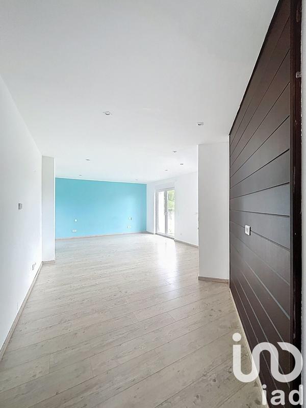 Maison - 303 m² - 8 pièces