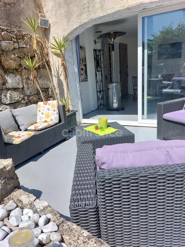 Maison - 240 m² - 6 pièces