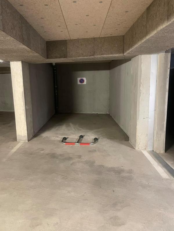 Parking / Garage - 14 m²