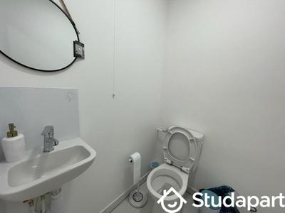 Chambre - 11 m² - 1 pièce