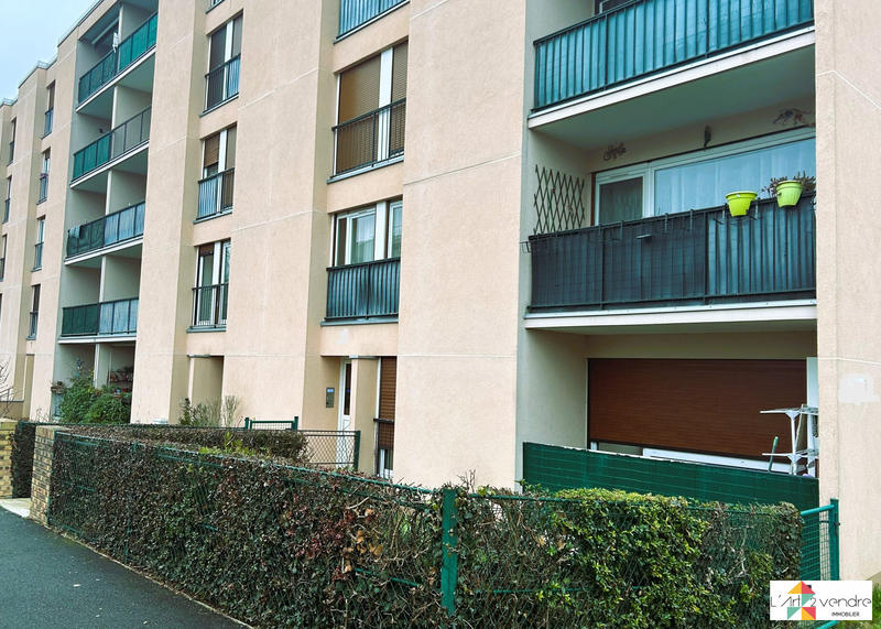 Appartement - 93 m² - 5 pièces