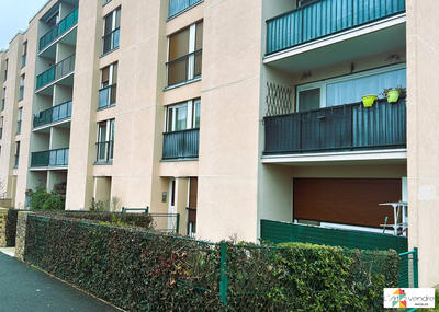 Appartement - 93 m² - 5 pièces