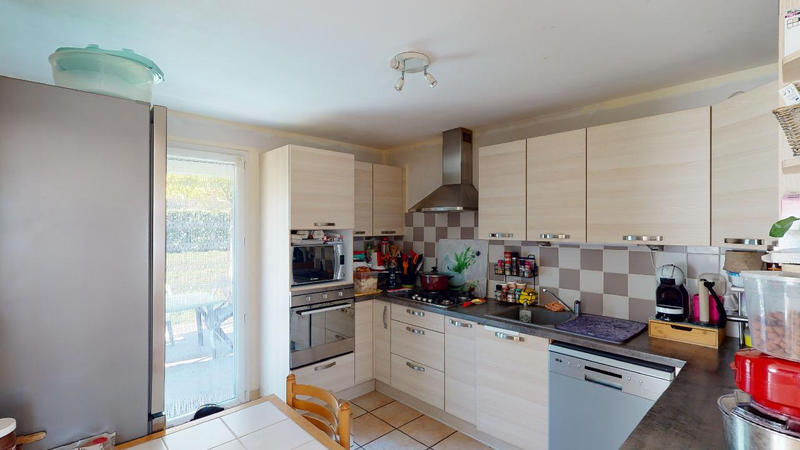 Villa - 100 m² - 5 pièces