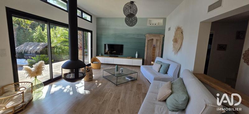 Maison - 180 m² - 5 pièces