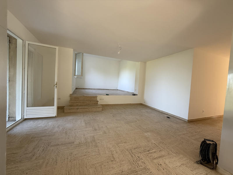 Maison - 297 m² - 11 pièces