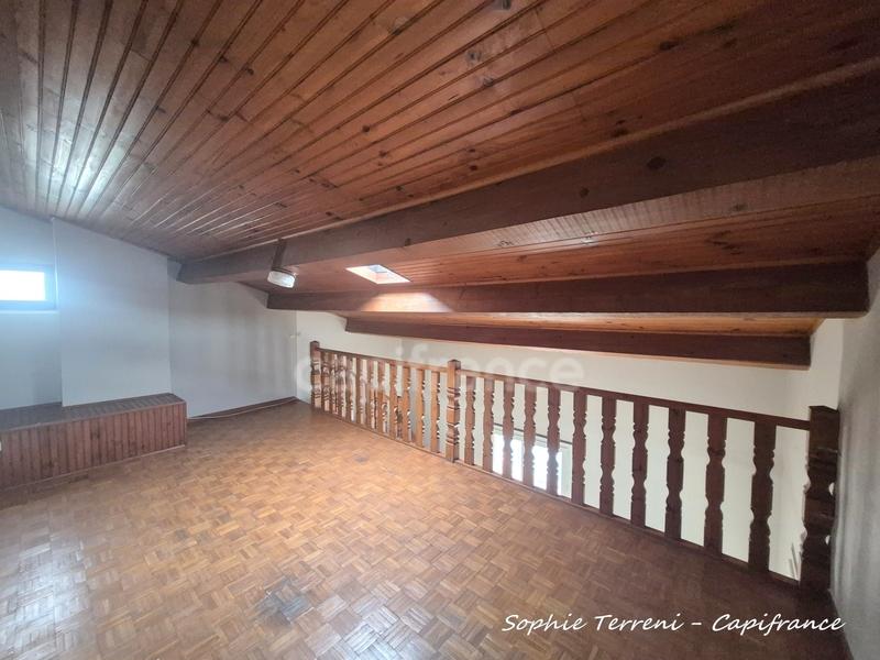 Maison - 157 m² - 8 pièces