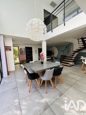 Maison - 135 m² - 5 pièces