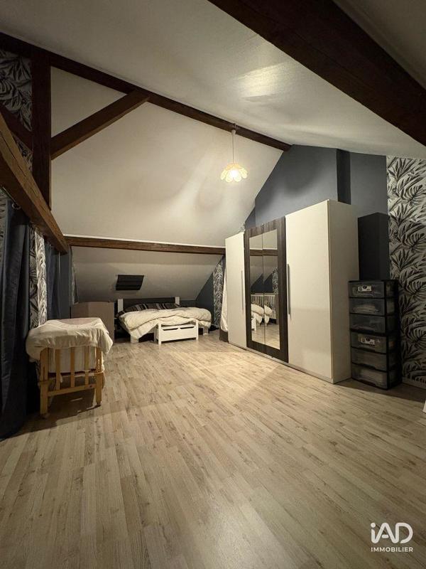 Maison - 211 m² - 6 pièces