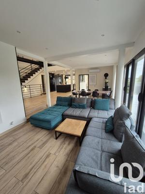 Maison de maîtres - 250 m² - 8 pièces