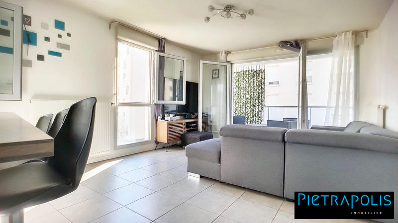 Appartement - 97 m² - 4 pièces