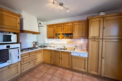 Appartement - 81 m² - 4 pièces