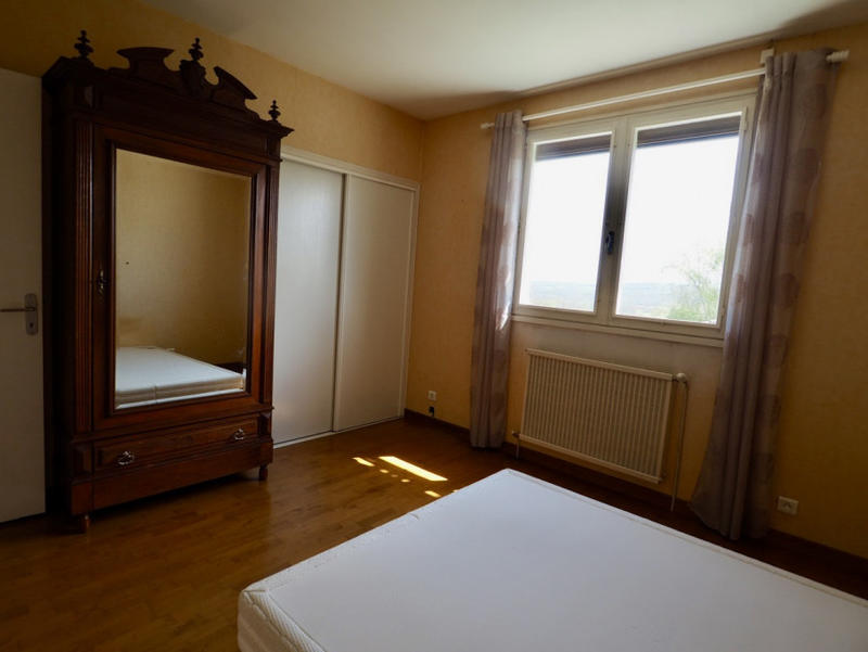 Maison - 185 m² - 7 pièces