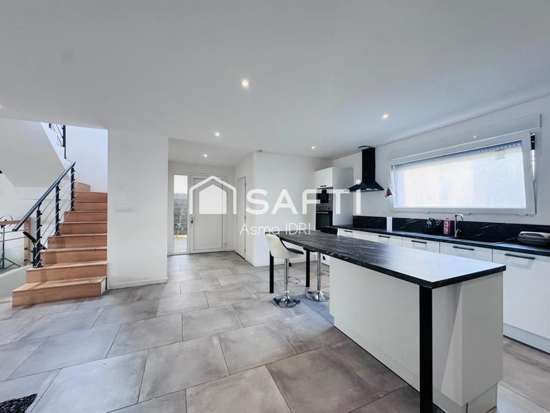 Maison - 230 m² - 7 pièces