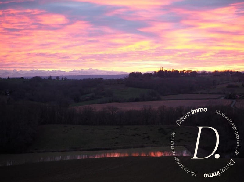 Maison - 420 m² - 11 pièces