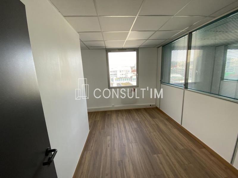Bureau - 750 m²