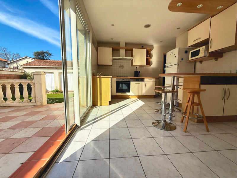 Maison - 95 m² - 5 pièces