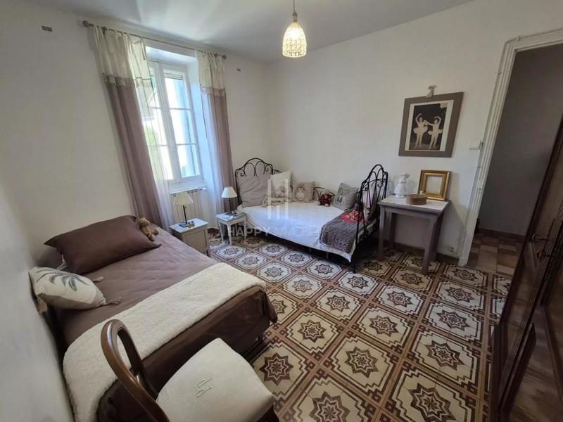 Mas - 166 m² - 7 pièces