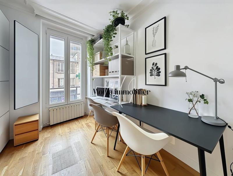 Pavillon - 160 m² - 7 pièces