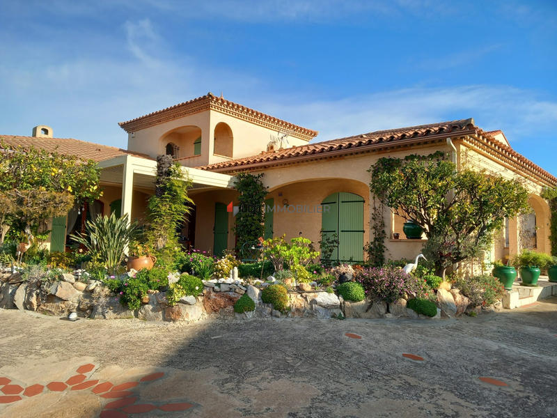 Maison traditionnelle - 142 m² - 6 pièces