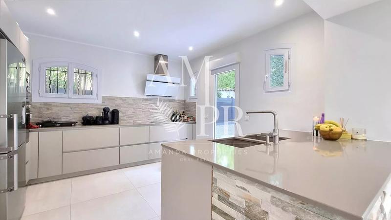 Maison de ville - 180 m² - 7 pièces