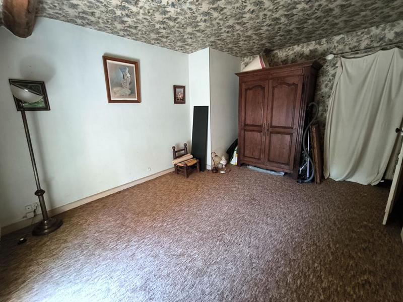 Maison - 225 m² - 7 pièces