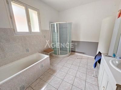 Maison - 163 m² - 5 pièces