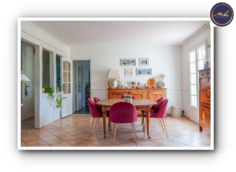 Maison traditionnelle - 175 m² - 7 pièces