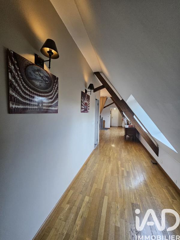 Maison de campagne - 251 m² - 7 pièces