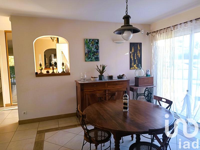 Maison - 182 m² - 6 pièces