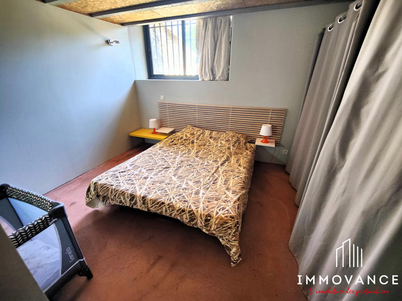 Maison - 340 m² - 8 pièces