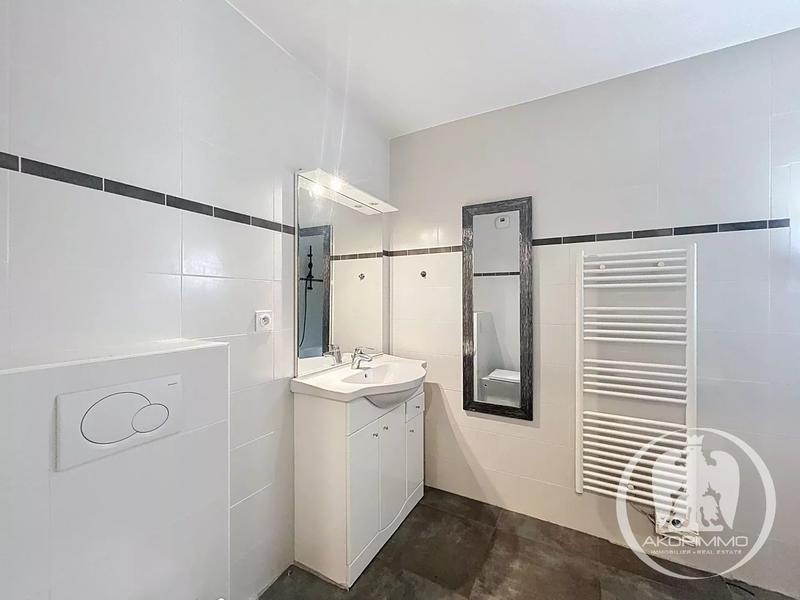 Appartement - 77 m² - 4 pièces